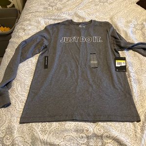 Brand new with tags Nike long sleeve t shirt men’s
